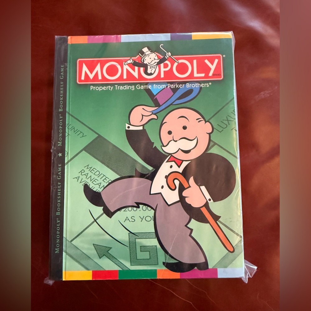 Monopoly-bookshelf edition